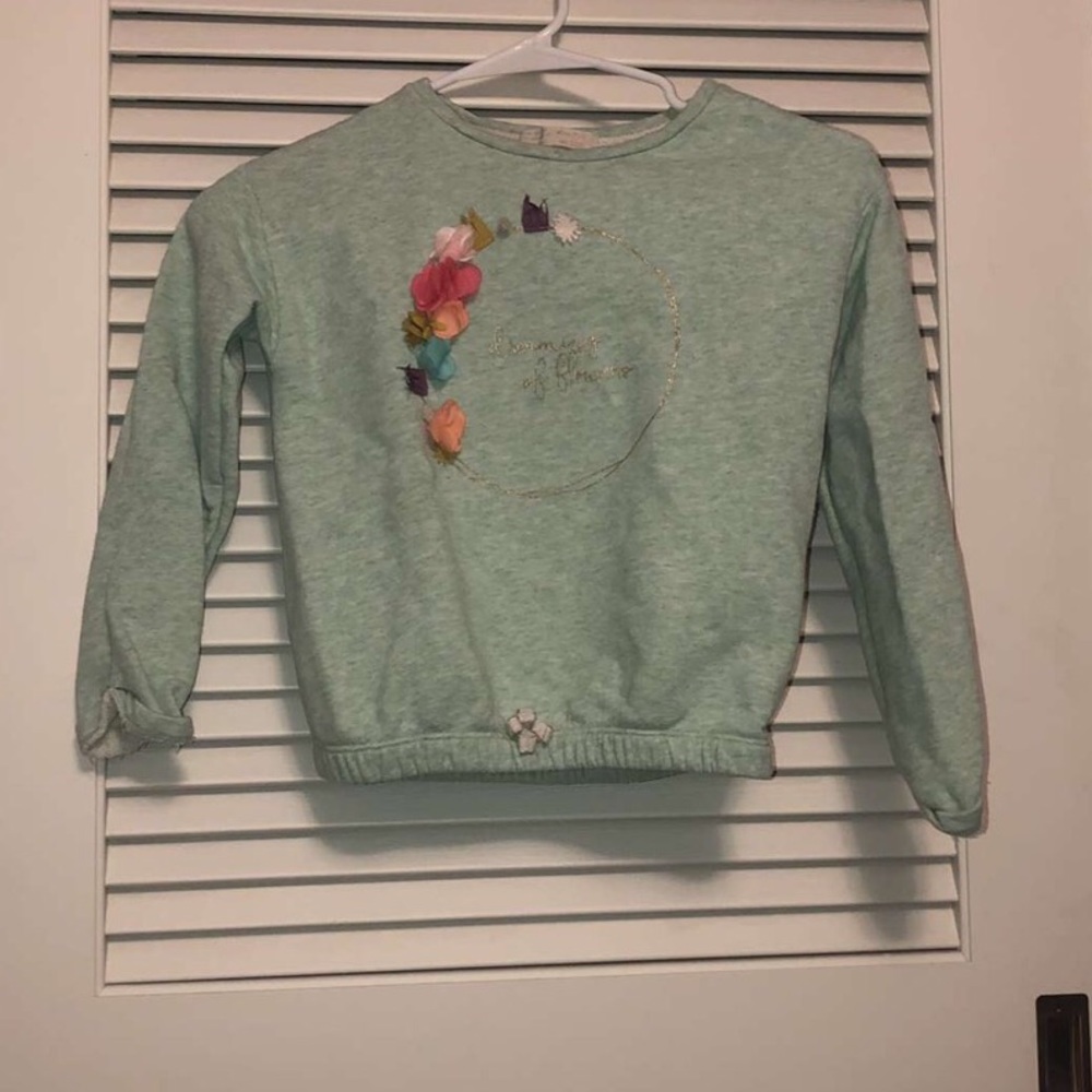 Green Sweater with colorful flowers